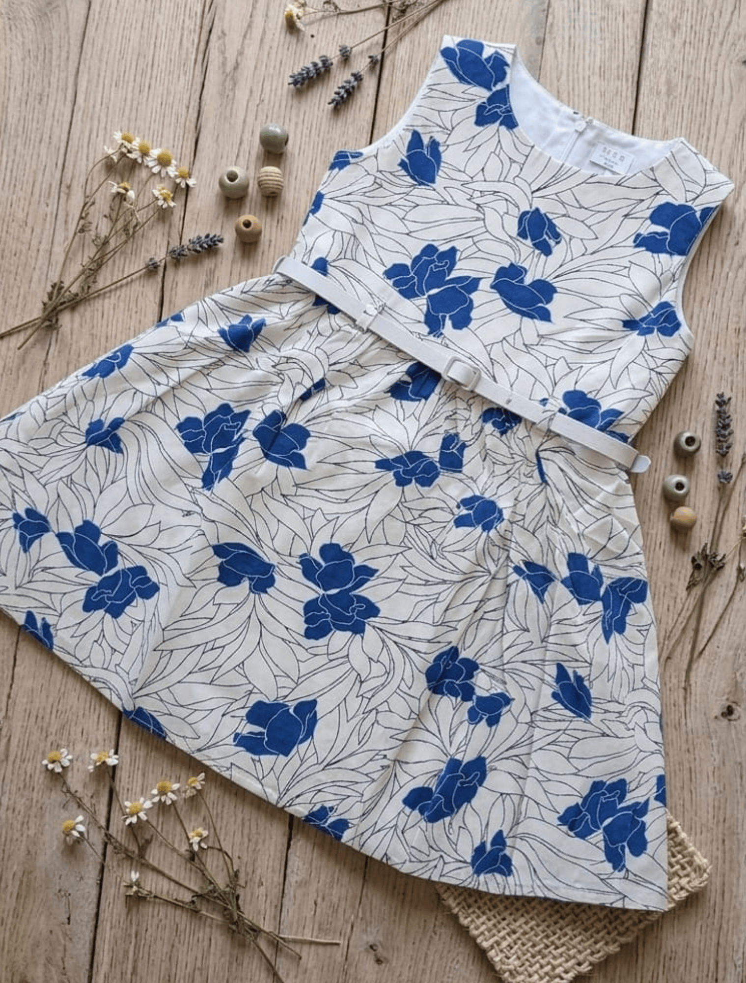 whisperingpoppers summer frocks Floral Cotton Frock with Belt — Vintage Style Girls 1y to 6 Years Floral Cotton Frock with Belt — Vintage Style Girls 1y to 6 Years